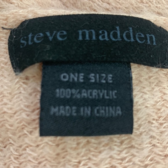 Steve Madden scarf - Picture 3 of 3